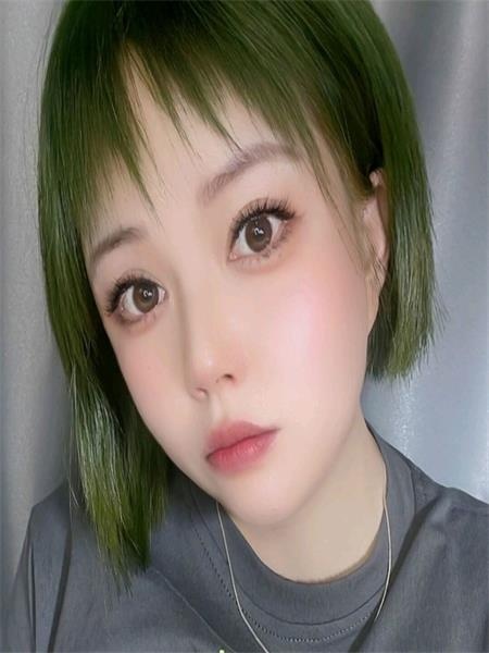 新吴萝莉妹子