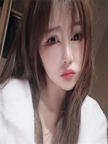 甜美小女子