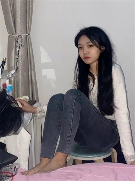 清纯邻家女孩小微