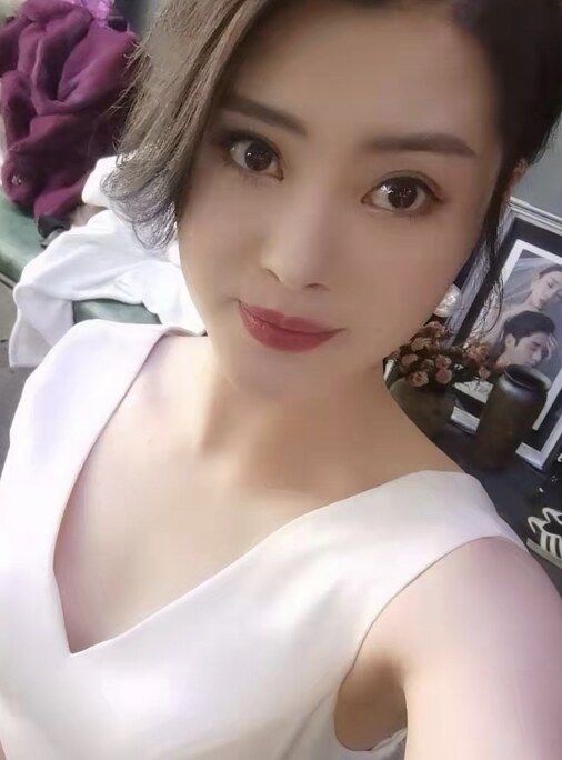 服务系御姐，颜值不错