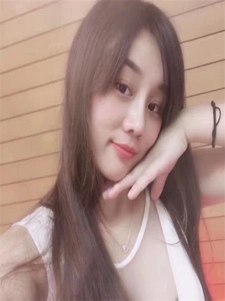 很骚的一个女的