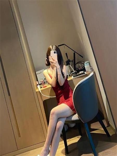 高个美女日不停