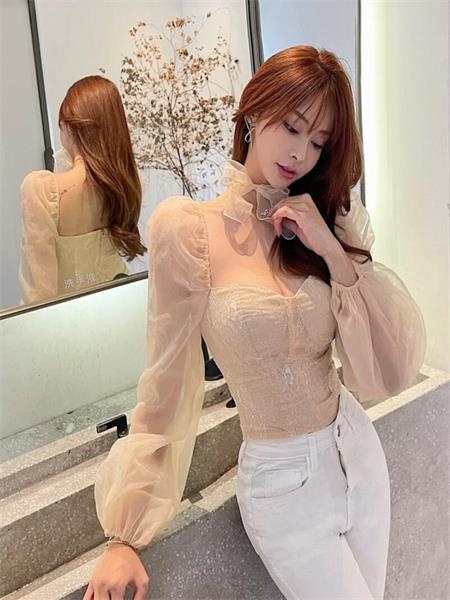 血脉喷张的浪荡马丽