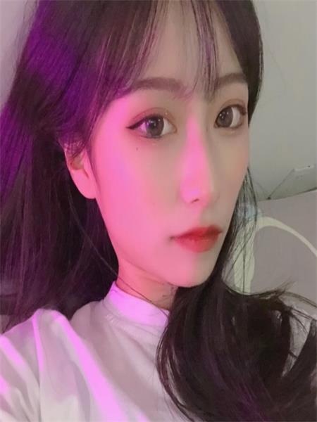 姐姐年轻耐看，让我回味