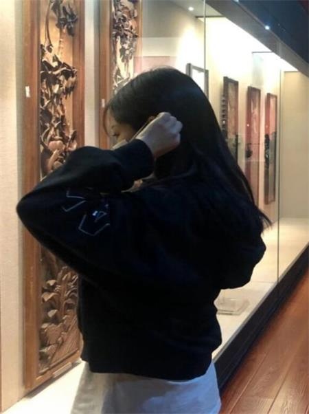 约啪丝袜腿玩年的妹子
