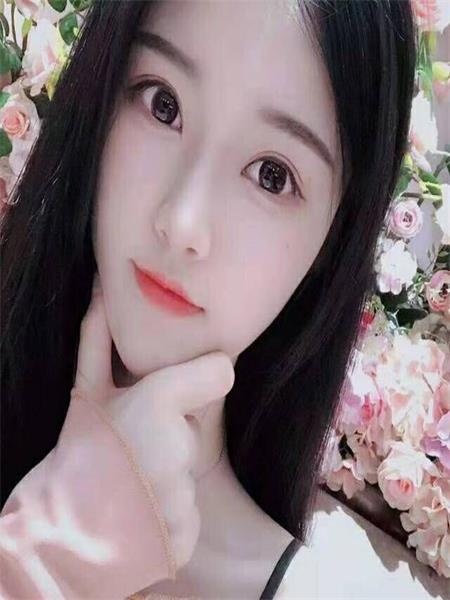 大奶水多美女