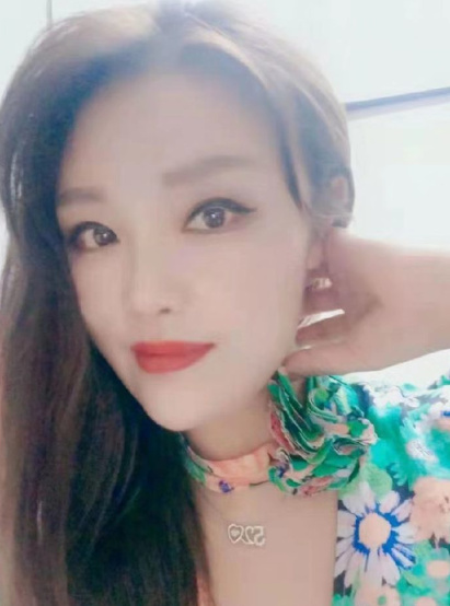 妙果寺附近大胸美女