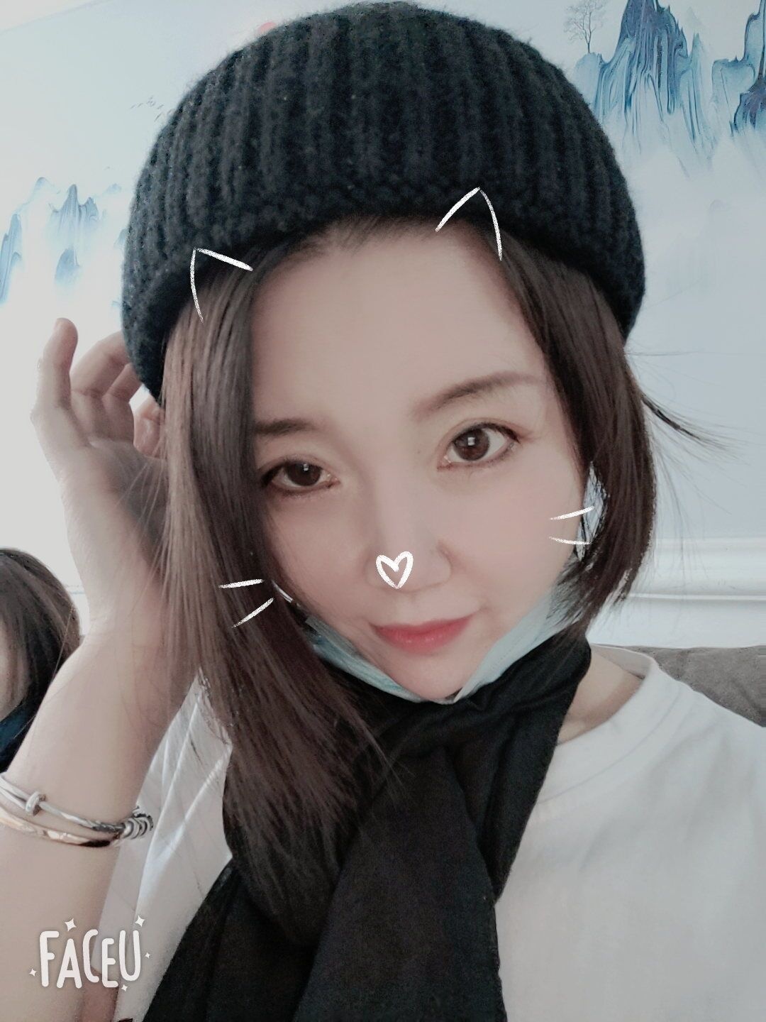 肤白貌美的风韵少妇