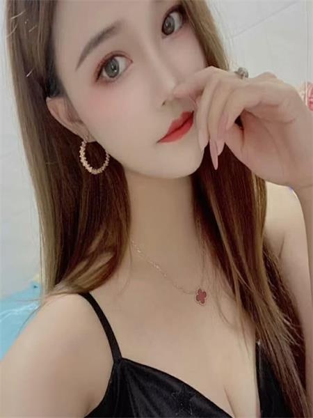 水嫩妹妹制服诱惑