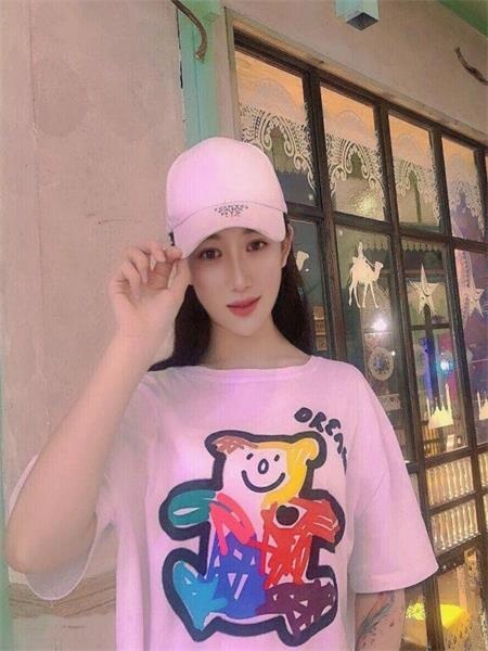 性感火辣的朵儿