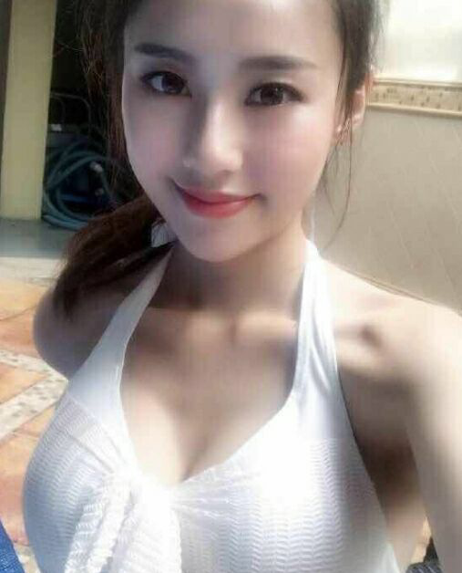 来自内蒙的大胸轻熟女
