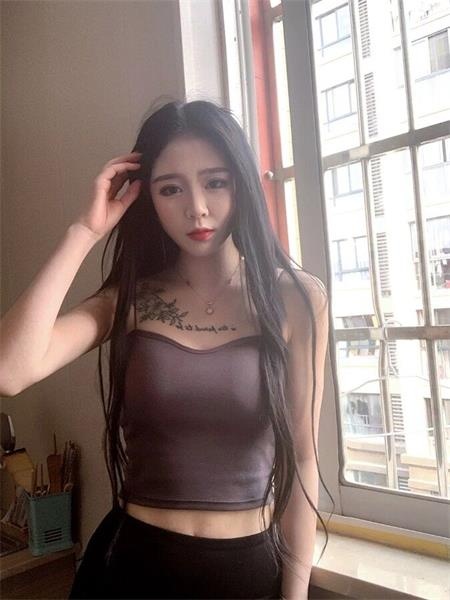 真实小高端质量女