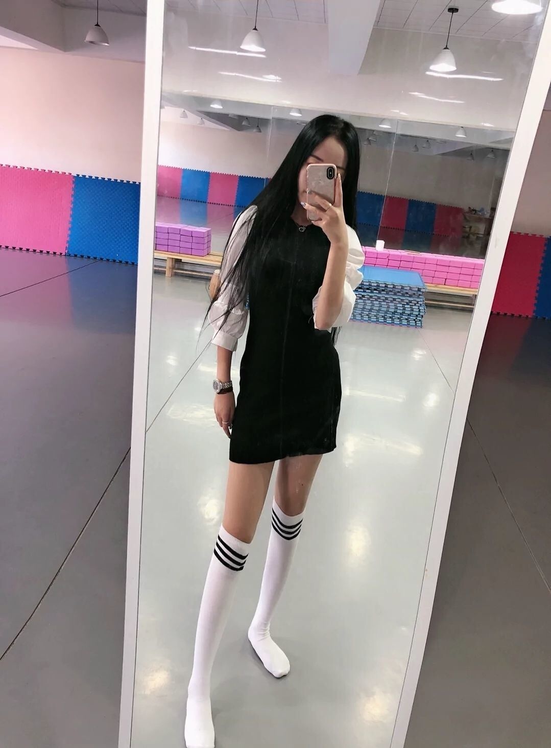 跳舞蹈的软妹子