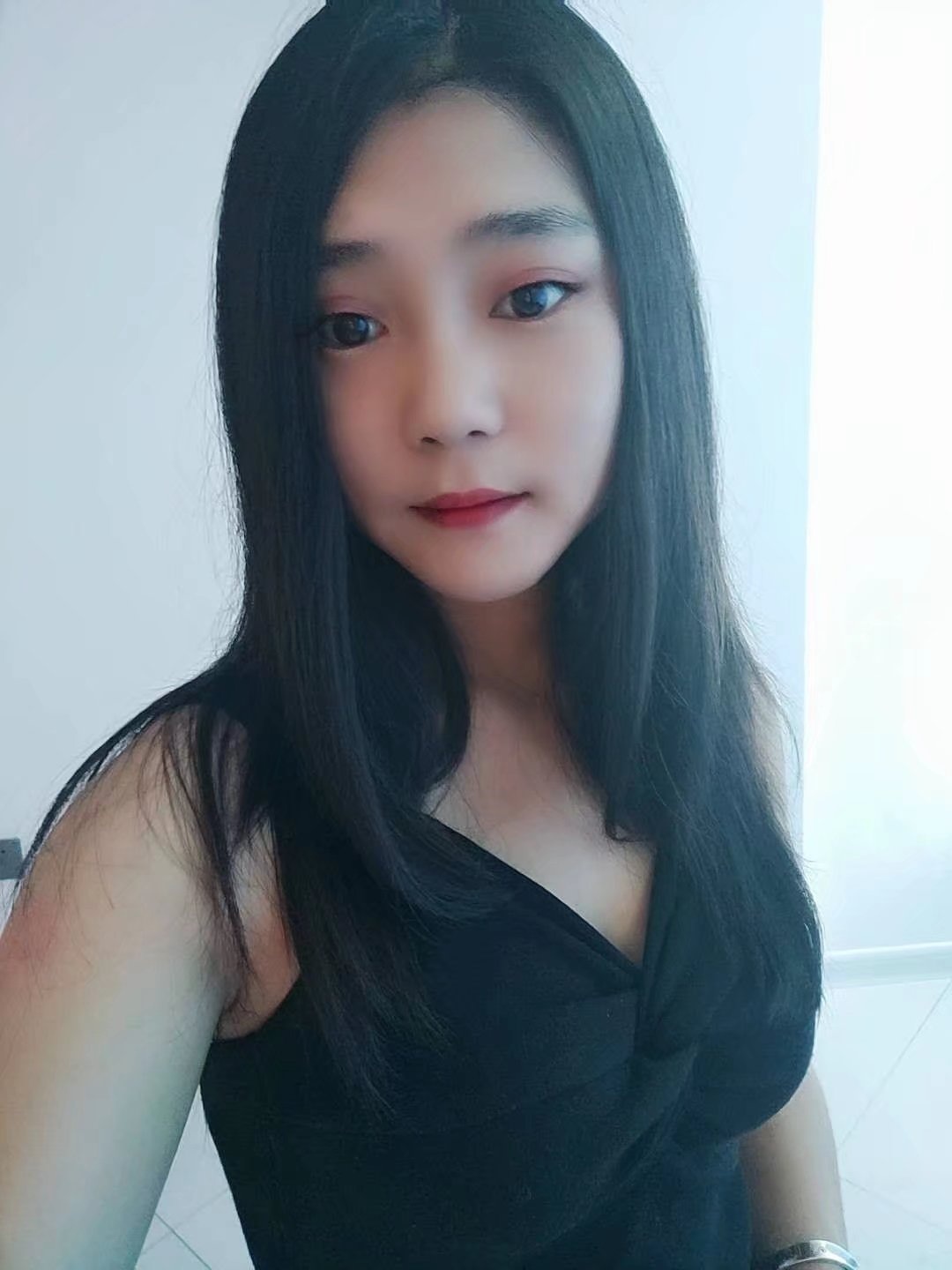 非常敏感的小欧妹子