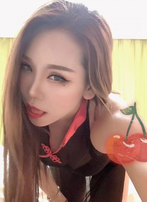 长腿美女小诺