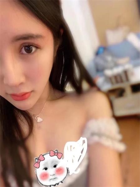 性感嫩妹萌萌