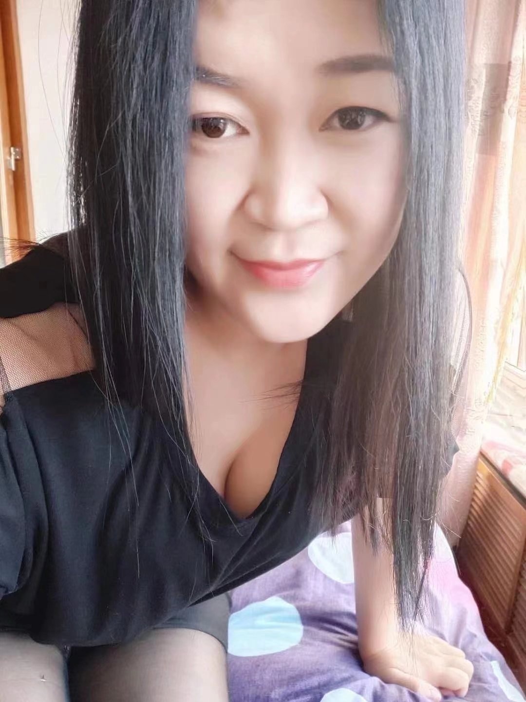 千山路身材超好的熟女