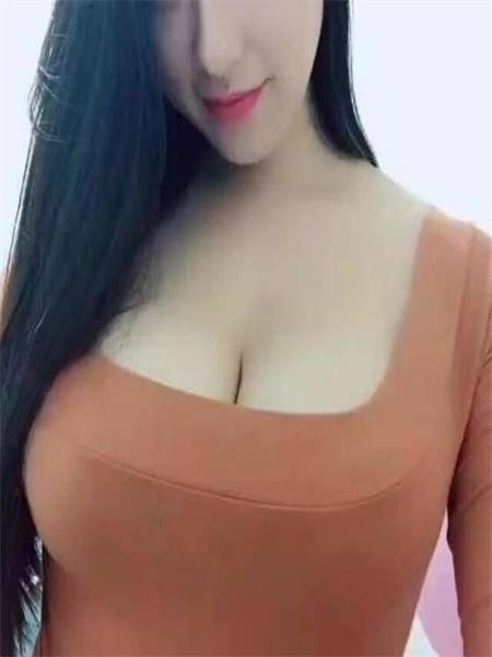 南山大胸妹子