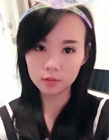 肤白貌美的曼曼