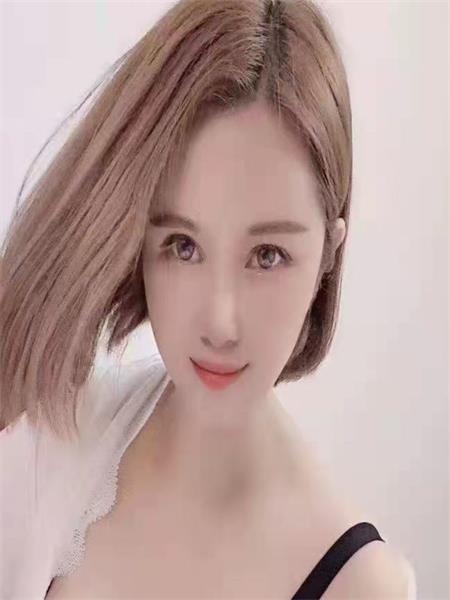 温柔大胸妹子思晴