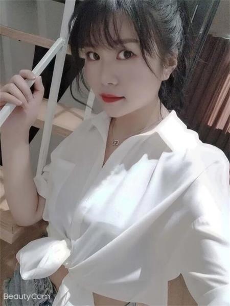 嫩妹的典范妍妍