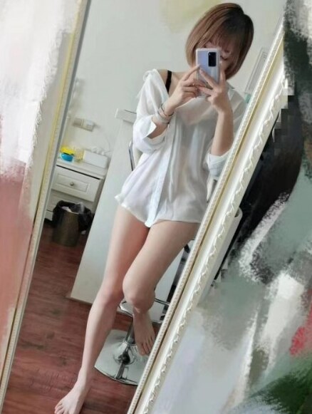 苗条小姐姐泡泡
