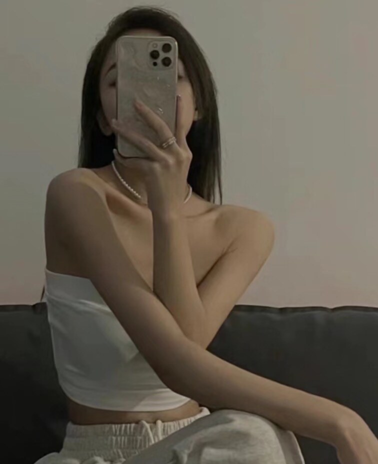 约炮骨感小妮子