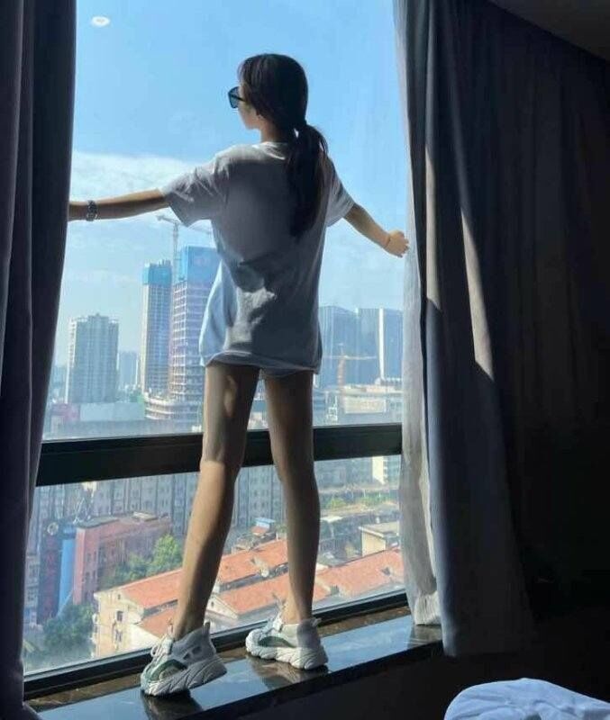 面容姣好的紫嫣