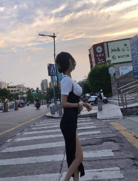 白嫩美女爽翻天