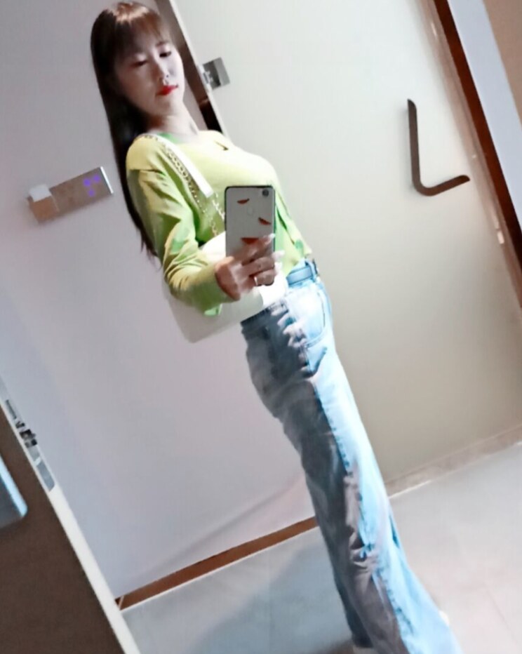 兼职售楼妹子小静