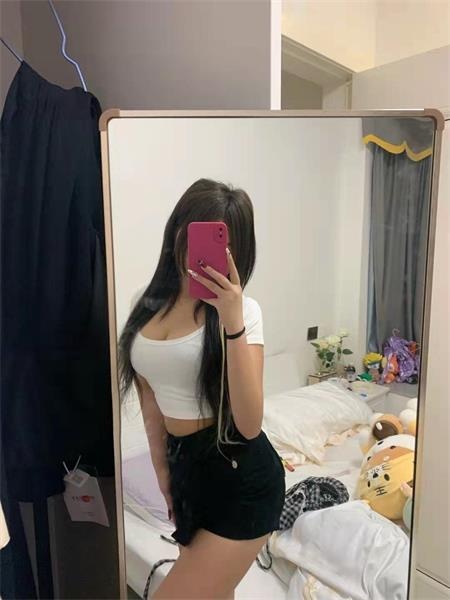 萝莉大波妹子
