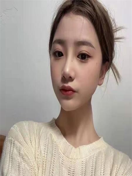 真实妹子，声音甜美