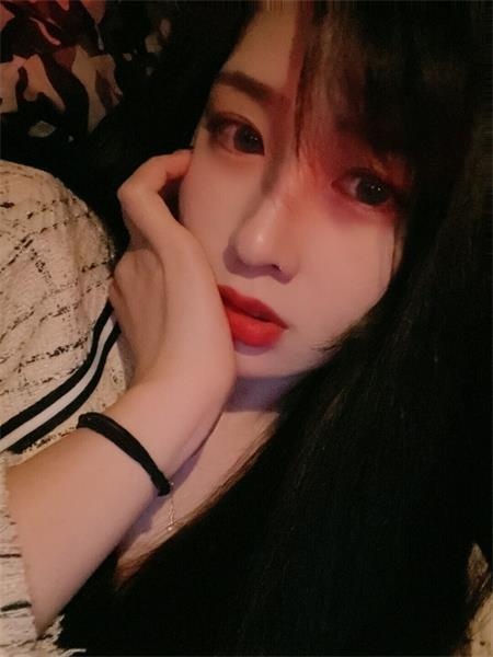 零零后妮妮，刚下水