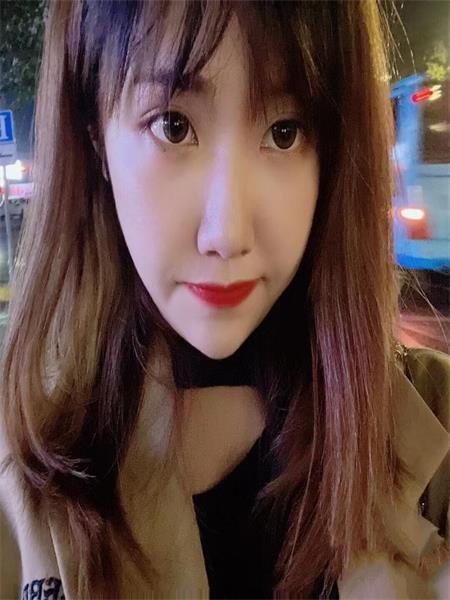 看着很文静的倩倩