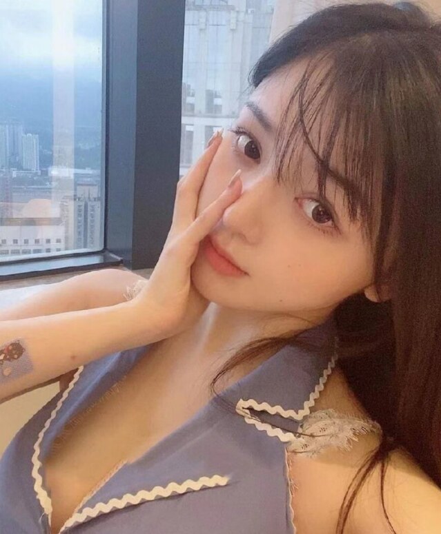 年轻水嫩的美女消消乐