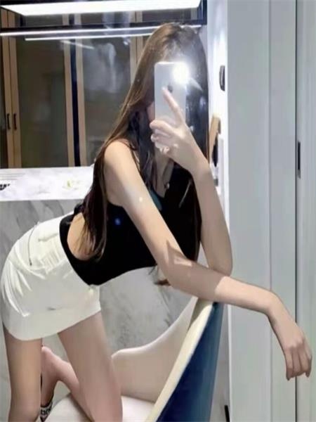 御姐骚雯，大屁股细腰