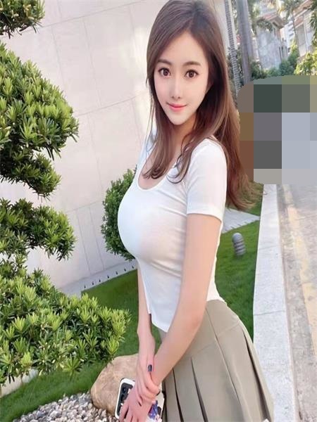 航空港木木肤白貌美