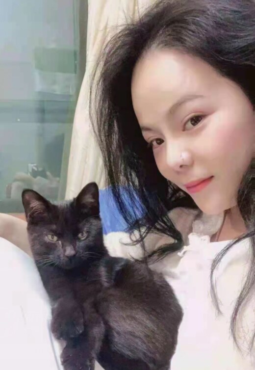 风骚纹身妹