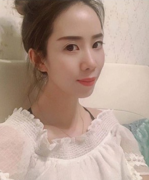 瑶海区白嫩长腿妹