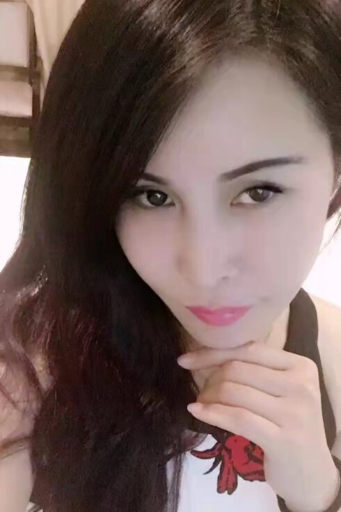 魅惑万种莫妮卡