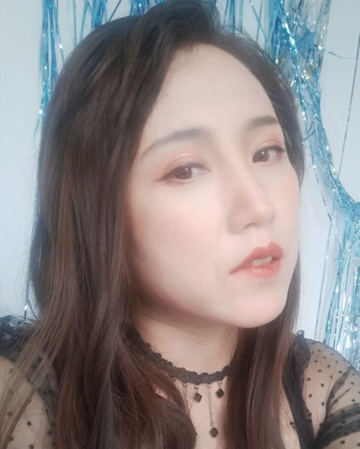 非常魅惑的成熟女人