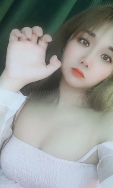 一线天妹很纯很嫩