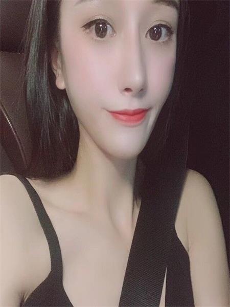 小家碧玉型妹子