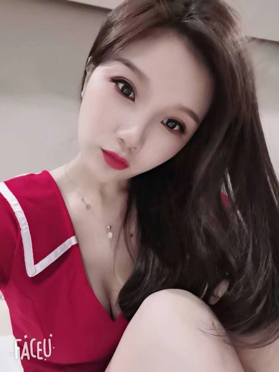 妩媚动人的美女姐姐