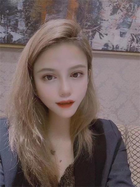 妹儿肤白窈窕，技术一流