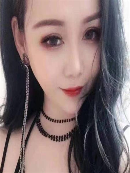 胸大口技好的少妇