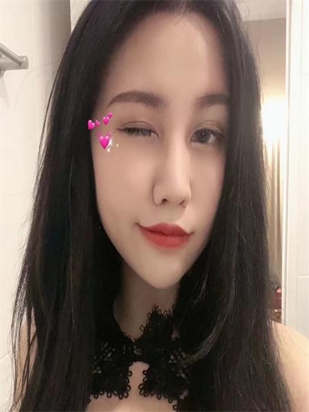 小蛮腰又舌吻的mm