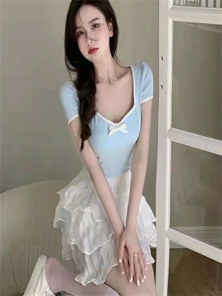 舌吻妹子