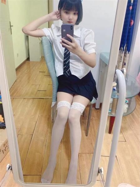 嫩妹乖乖，清纯真实