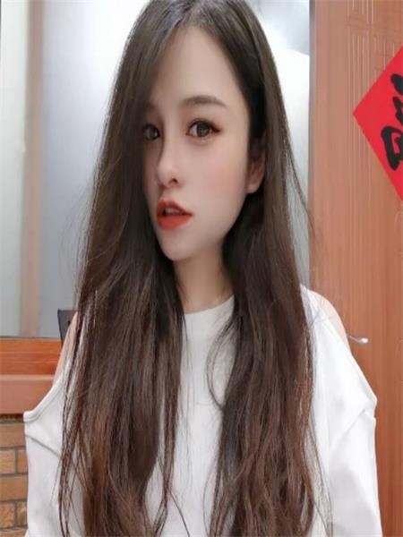 风骚灵舌嫩妹